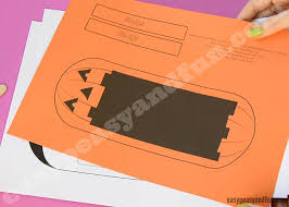 You get one bat puppet, one ghost puppet and one pumpkin puppet. Printable Halloween Puppets Easy Peasy And Fun