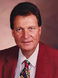 Community mourns passing of longtime doctor, bookseller