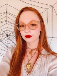 Erin Fong (@erinemaleth)