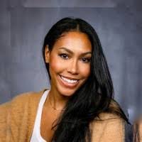 Penelope Burnham's Instagram, Twitter & Facebook