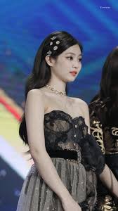 When it comes to the hair game, asian women have the advantage of being born with beautiful silky black strands. Which Female Idol Slays Black Hair The Most Hair Magazine Selects These K Pop Idols Kpopstarz