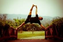 I also enjoy bringing to the classes from my dance experience and the knowledge of the body. Yogakula Workshops Und Klassen Mit Daniel Strausser Yoga Guide