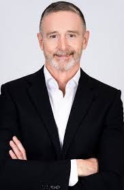 Darren Booker's Instagram, Twitter & Facebook