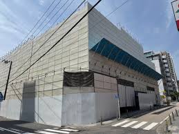 【藤沢市】旧イトーヨーカドー藤沢店の立体駐車場跡地に、時間貸しの駐車場「タイムズ藤沢石上第16」が6月10日にオープンします。 解体工事完了後の現地で新展開。