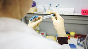 Jika anda terinfeksi b117, risiko komplikasi anda tetap sama. Coronavirus King S College London