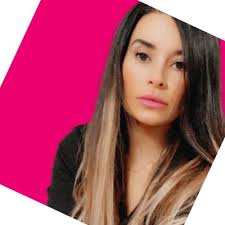 Everyone tap in. Let's see you at 21. 📸 ✨" I'm convinced this new trend