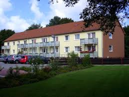 Immobilienpartner claußen gmbh in oldenburg ist ihr ansprechpartner für vermietung und verwaltung. 3 Zimmer Wohnung Zu Vermieten Ostlandstrasse 60 23758 Oldenburg Oldenburg In Holstein Mapio Net