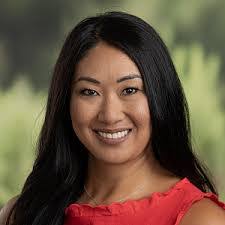 Dayna Frank's Instagram, Twitter & Facebook