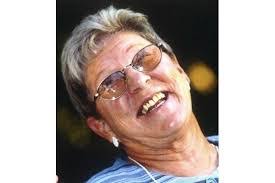 Kathleen Hills's Instagram, Twitter & Facebook