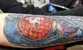 Keep it moisturized i like aquaphor because it's cheap, extremely moisturizing, and easy to bring with you. Tattoo Healing Process And Stages Day By Day Aftercare 2021 Guide