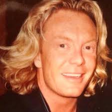 Mortgage rates tumbled Thursday to a new 11-month low following a  disappointing jobs report and alongside August inflation data, which could  shape the Federal Reserve's closely watched interest rate decision next  week.