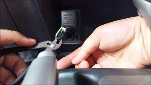 The manual says that once the navigation system detects an aux, the aux tab will appear. 2006 2011 Honda Civic Aux Port Fix Youtube
