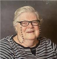 Carolyn Penix's Instagram, Twitter & Facebook