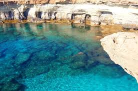 Santorini este o destinatie ceva mai scumpa, insa privelista gasita aici face toti banii. Larnaca Cipru Cazare Si Plaje Recomandate Pe Insula Cipru Vacanta Cipru