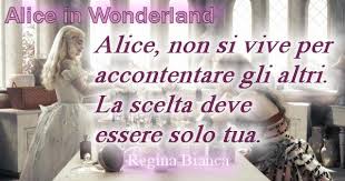 Mi sono seduta da sola in uno scompartimento da quattro e, appoggiata allo schienale, ho guardato fuori dal finestrino alla mia destra. Frasi Dei Film Con Anne Hathaway