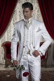 2015 Italian Gold Embroidery White Wedding Suit For Men Stand Collar Mens Suits Bridegroom One Button White Wedding Suit White Wedding Suits For Men Prom Suits