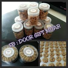 Biskut coklat chips ala famous amos | crunchy chocolate chip cookies. Door Gift Muar Biskut Coklat Chip Harga 1 Balang Facebook