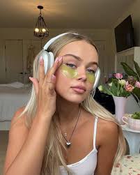 Caring for myself is not self-indulgence, it is self-preservation. ✨