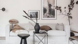 Bahut peint en noir et son plateau bois brut, 1001 + conseils et idées pour aménager un salon rustique. Une Deco En Beige Et Noir Dans Le Salon My Blog Deco