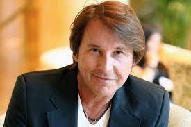 Esta semana, en revista de sociedad, hablaremos en la portada con el diseñador ancor montaner, ganador de la última edición de maestros de la costura. Casamiento De Ricardo Montaner Y Llanto Agradecido