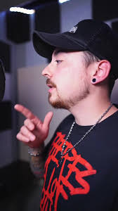 Positioning is key when it comes to microphones! #fyp #foryoupage  #recordingartist