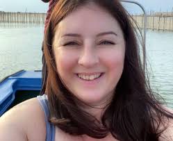 Victoria Farrell's Instagram, Twitter & Facebook