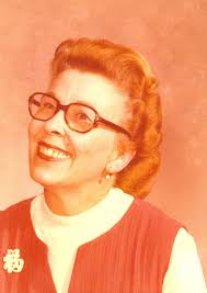 Beatrice Medeiros's Instagram, Twitter & Facebook