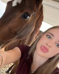 Mel Ray (@mel1ray) • Instagram photos and videos