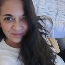 1 min por 5 rondas Si la haces en punta involucras las pantorrilla también!  Recuerda que tienes que acompañarlo con una buena alimentación para ver  mejores resultados. #proteina #ejerciciosencasa #entrepierna