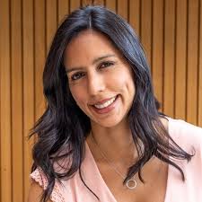 Hi, let's connect! @laura_fitandbalanced I'm Laura, a 44yo  Mind-Body-Nutrition coach