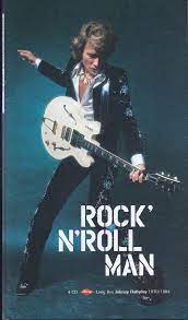 On l'appelait le king of rock'n'roll il était devenu l'idole quand il chantait la foule criait son nom et les filles devenaient folles. Johnny Hallyday Rock N Roll Man 2004 Cd Discogs
