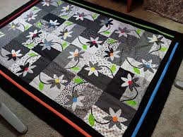 Painted Daisys By Garden Path Designs Not Correct Spelling Of Daisies Stained Glass Quilt Painting Patterns Path Design