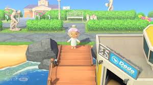 Resident Center Was Too Close And Off Centered Couldn T Be More Thankful For Hedges Not A Grand Ent New Animal Crossing Animal Crossing Guide Animal Crossing