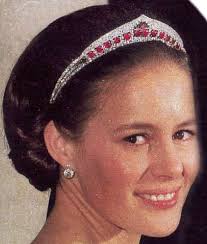 Tiara Mania: Duchess of Calabria's Ruby Tiara