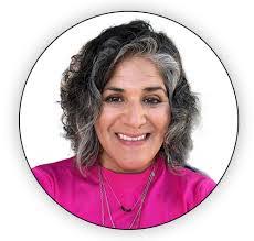 Cora Nash's Instagram, Twitter & Facebook