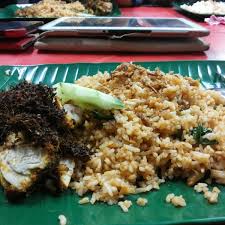 Nasi kukus ayam goreng berempah merupakan menu yang popular di pantai timur iaitu di pahang, terengganu dan kelantan. Photos At Gerai Nasi Lemak Ayam Goreng Berempah 2 Tips From 13 Visitors