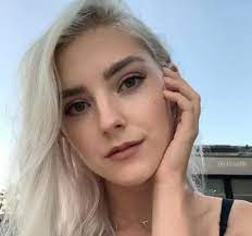 Join facebook to connect with elvie eva and others you may know. Eva Elfie Wiki Height Age Family Boyfriend Net Worth Stark Times