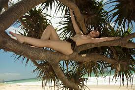 Nora Rose Tropical Island Nude Muse - Curvy Erotic