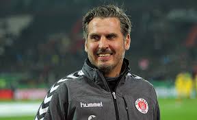 Pauli am 06.02.2002 gegen den fc bayern münchen. 1 Fc Nurnberg Thomas Meggle Weltpokalsiegerbesieger