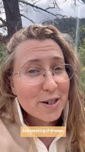 Jocelyn Macdonald's Instagram, Twitter & Facebook