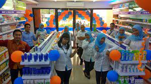 Kimia farma adalah perusahaan industri farmasi pertama di indonesia yang didirikan oleh pemerintah hindia belanda tahun 1817. Kimia Farma Karawang Purwakarta A Propos Facebook