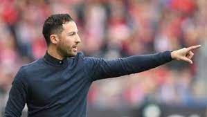 Zwei klublegenden stehen bereits als interimstrainer fest und werden am samstag gegen leipzig auf der bank sitzen. Domenico Tedesco Trainer Vom Fc Schalke Im Interview Das Ist Die Wichtigste Trainer Eigenschaft Schalke 04