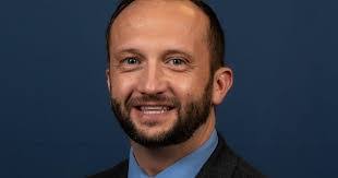 Eric Hale's Instagram, Twitter & Facebook