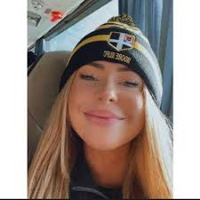 Miss Martin 🦥 (@_WayBackWhen_)