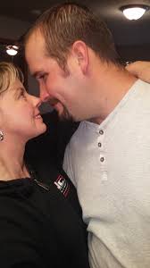 Melissa Redd (@peznbunnyredd)