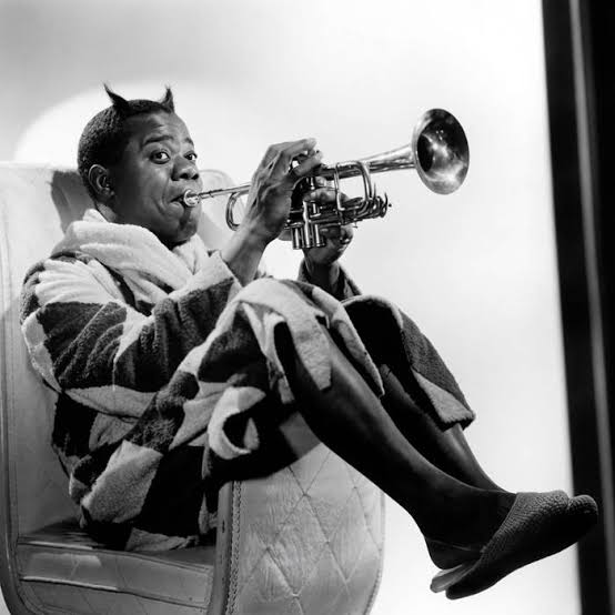 I Gotta Put You Down (Paradise in Harlem) | Lucky Millinder with his band |  Moochin' About