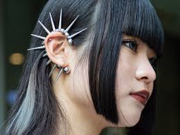 The Jellyfish Cut Is 2025's Edgiest Hair Trend