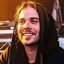 Zachary Trapp's Instagram, Twitter & Facebook