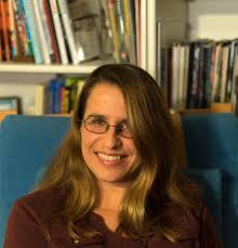 Leanne Hunt's Instagram, Twitter & Facebook