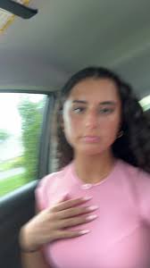 i like this song🥰